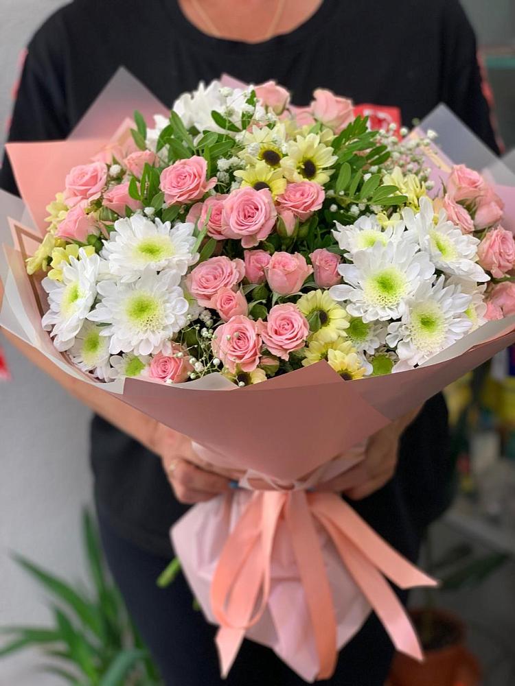 Букет цветов из: Розы и Хризантемы в Елабуге