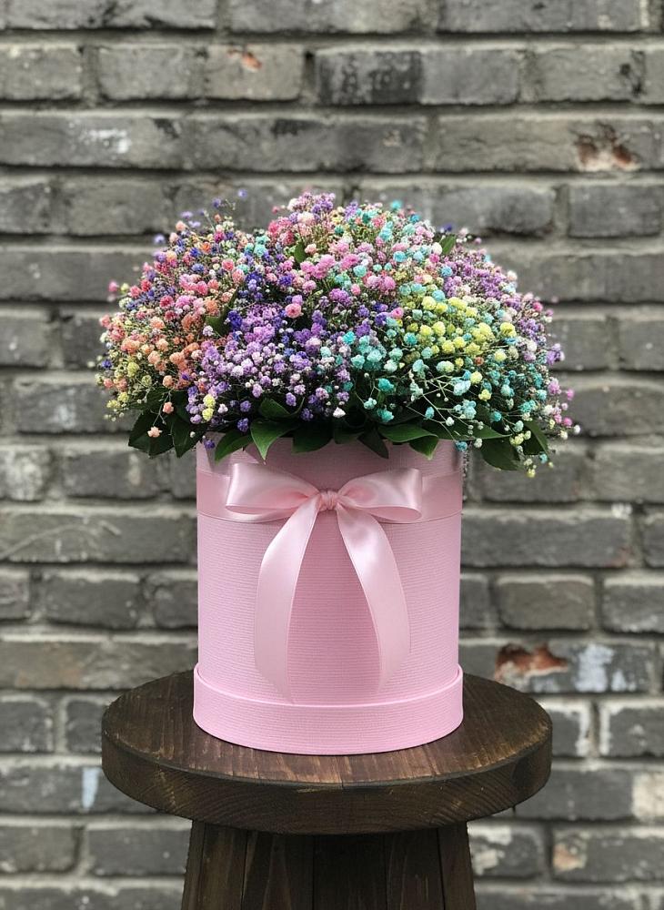 Цветочная композиция из Гипсофила и Розы в шляпной коробке в Елабуге