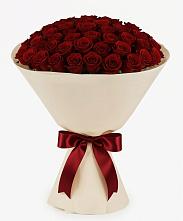 Букет 101 Бордовая роза Блэк Бакарра в Елабуге