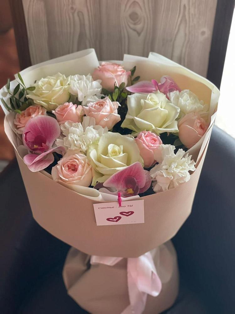 Букет цветов из: Орхидеи, Розы и Гвоздики в Елабуге