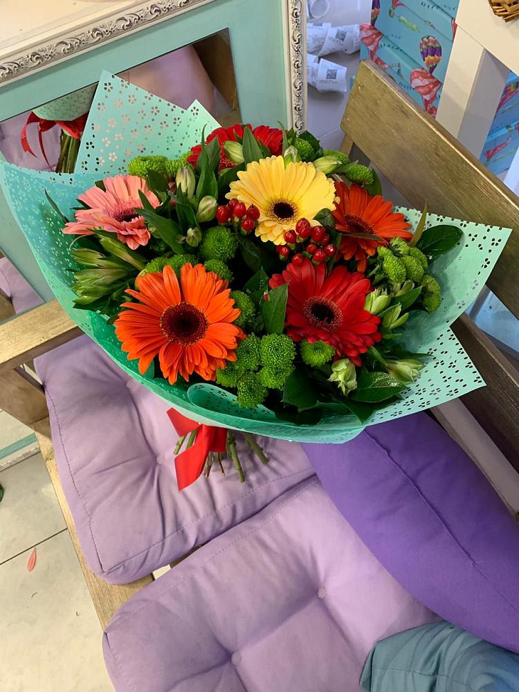 Букет цветов из: Герберы, Хризантемы и Альстромерии в Елабуге