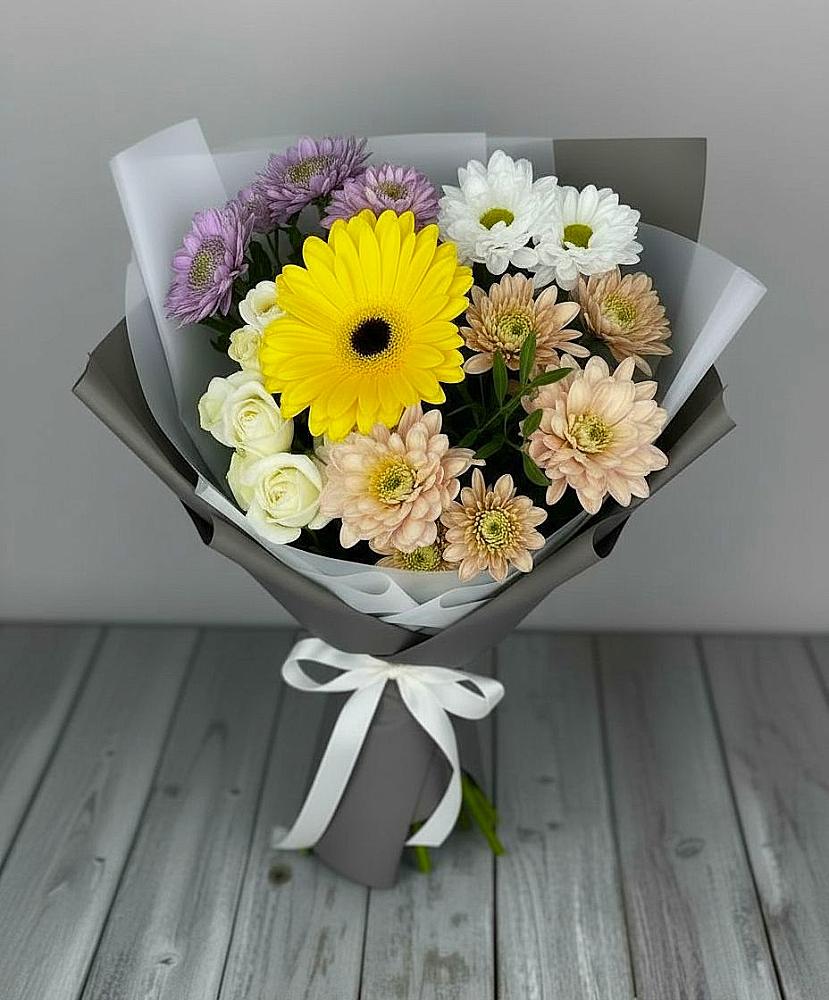 Букет цветов из: Розы, Герберы и Хризантемы в Елабуге