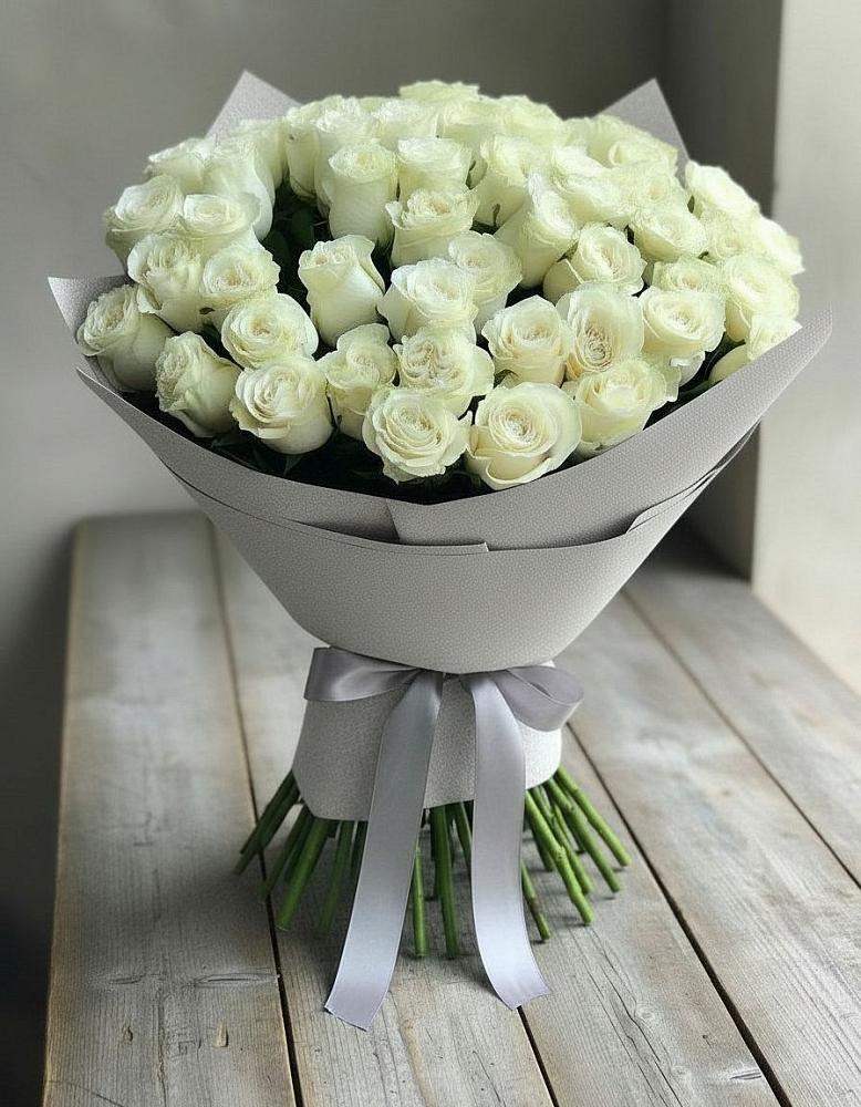 Букет 35 Белых роз в Елабуге