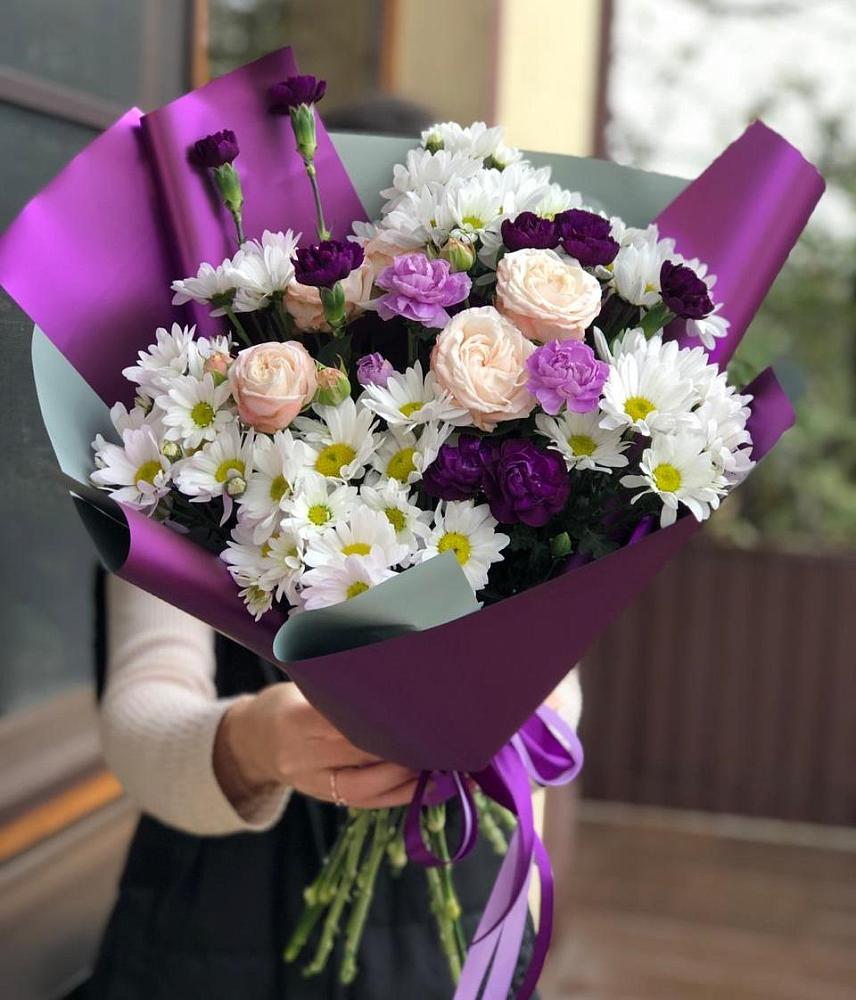 Букет цветов из: Хризантемы, Гвоздики и Розы в Елабуге