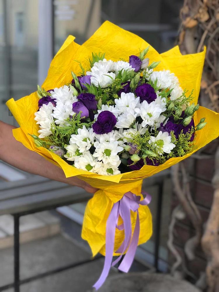 Букет цветов из: Ирисы, Хризантемы и Ромашки в Елабуге