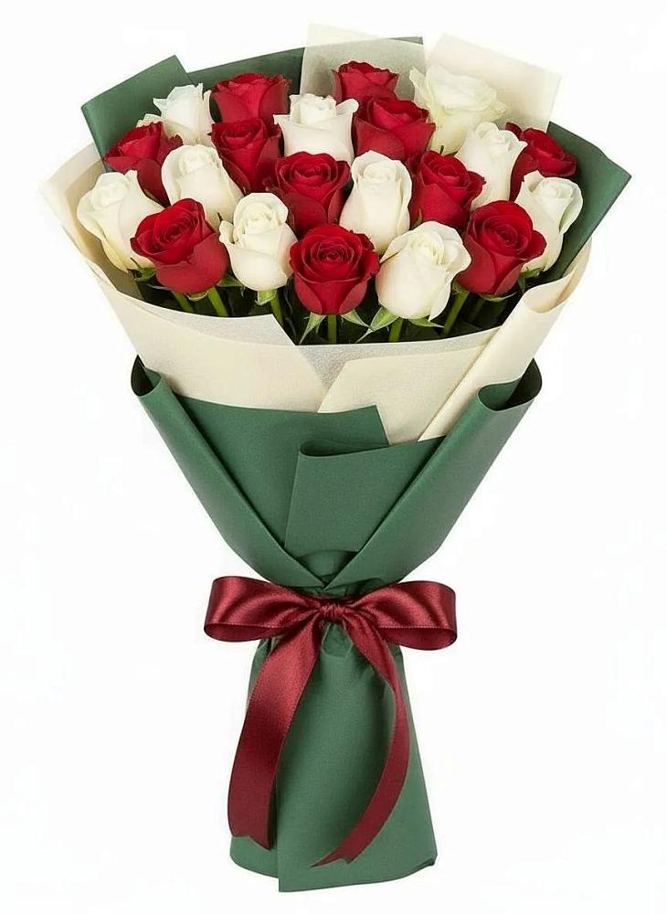 Букет Микс из красных и белых роз в Елабуге