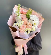 Букет цветов из:  Хризантемы и Розы в Елабуге