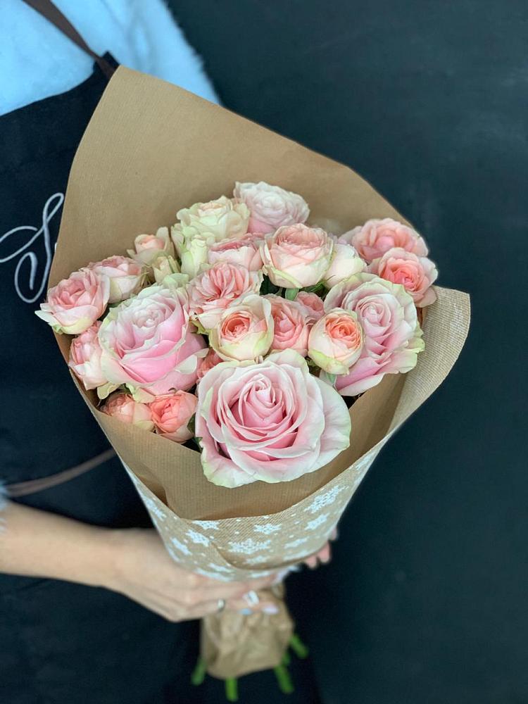 Букет цветов из: Хризантемы и Розы в Елабуге