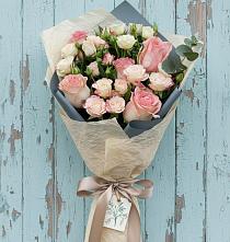 Букет цветов из:  Розы в Елабуге