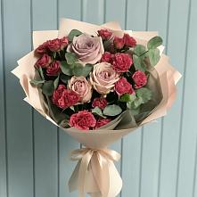Букет цветов из:  Гвоздики и Розы в Елабуге