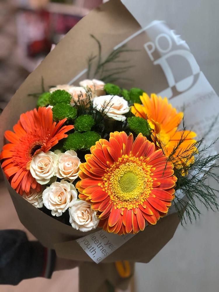 Букет цветов из: Герберы, Хризантемы и Розы в Елабуге