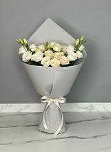 Букет цветов из:  Розы и Лизиантусы в Елабуге